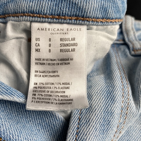 American Eagle ripped jeans - Picture 5 of 5